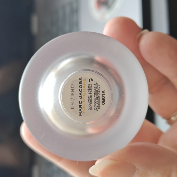 Marc Jacob Youthquake Glycolic Coconut Creme 15ml - Picture 4 of 4